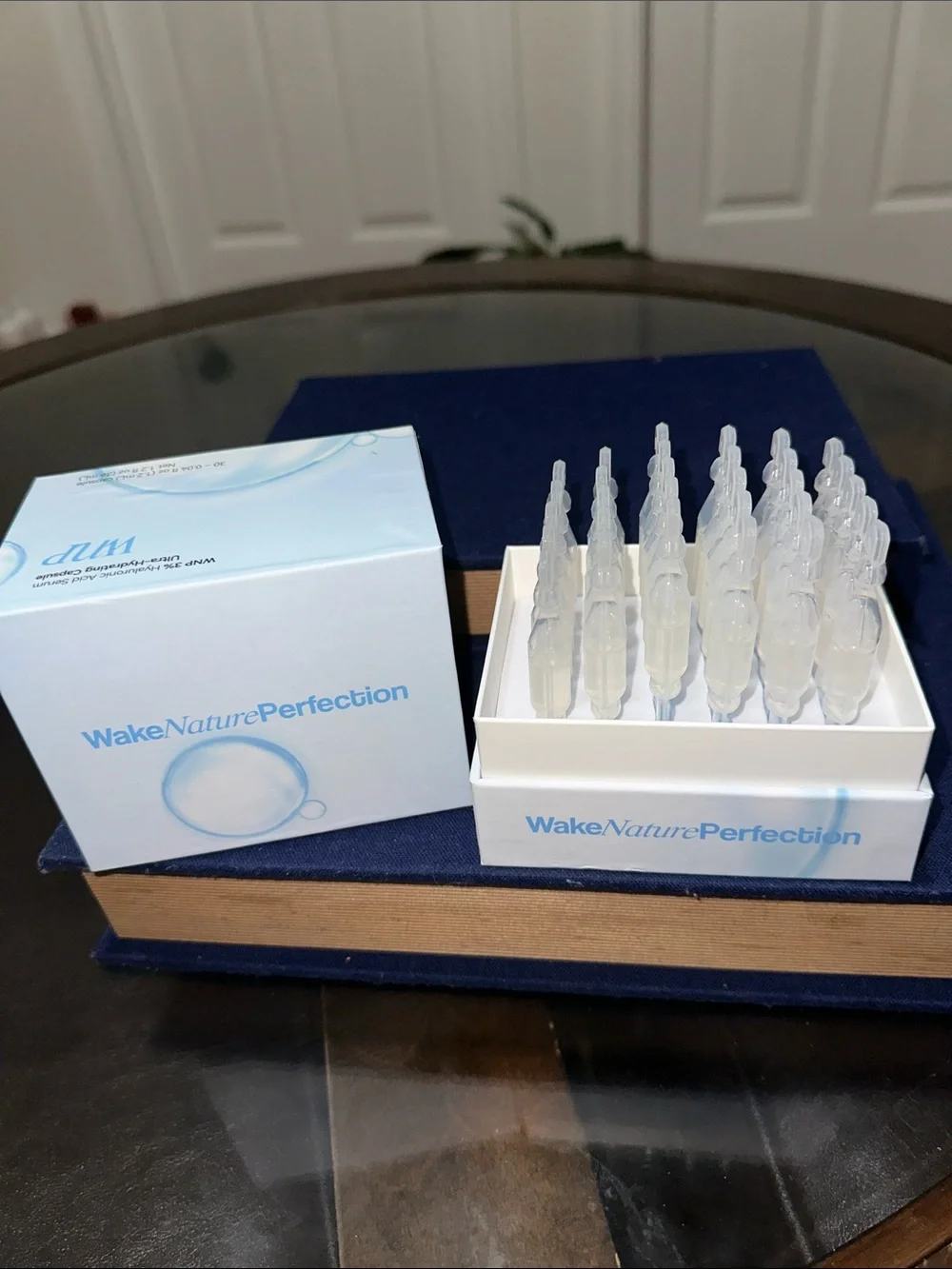 Wake Nature Perfection 3% Hyaluronic Acid Serum - White & Blue